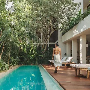 Lucky Duck Dt Tulum